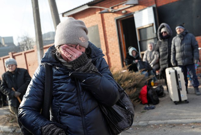 Kdaj bodo lahko ljudje varno zapustili Mariupolj? FOTO: Alexander Ermochenko/Reuters
