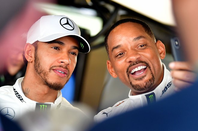 Lewis Hamilton in&nbsp;Will Smith sta prijatelja. FOTO: Andrej Isakovic/ AFP
