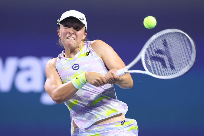 Iga Šwiatek bo v ponedeljek prevzela vodstvo na lestvici WTA. FOTO:&nbsp;Michael Reaves/AFP
