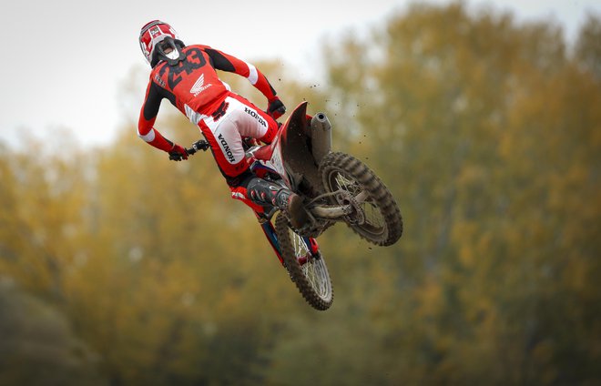 Tim Gajser na septembrski dirki v Mantovi. FOTO: Matej Družnik/Delo
