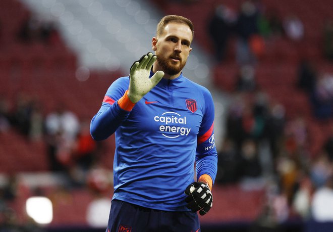 Jan Oblak si želi zaustaviti tudi Manchester City. FOTO: Susana Vera/Reuters
