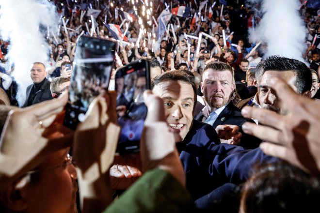 Predsednik je v soboto v areni La Défense nagovoril več kot 30.000 privržencev. FOTO:&nbsp;Ludovic Marin/AFP
