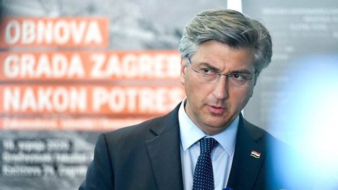 Premier Andrej Plenković se ne odziva na zahteve po predčasnih volitvah. FOTO: Goran Mehkek/Cropix
