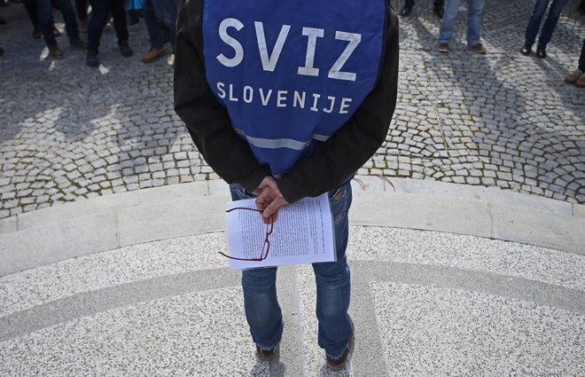 V Svizu poudarjajo, da bi bilo neizplačilo nadomestila za čas stavke nezakonito. FOTO: Tadej Regent/Delo
