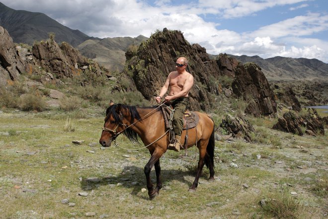 Arhetip junaka, ki lahko vodi in zaščiti tako velik narod, kot je ruski? Foto Reuters
