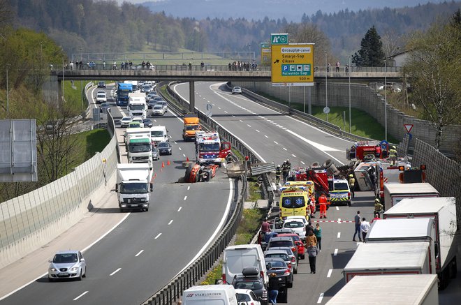 Število smrtnih žrtev se je v primerjavi z letom prej lani povečalo za 43 odstotkov. FOTO: Matej Družnik/Delo
