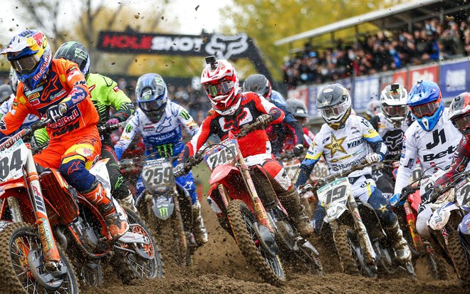 Tim Gajser med prvo dirko v razredu MXGP septembra v Mantovi. FOTO:&nbsp;Matej Družnik/Delo
