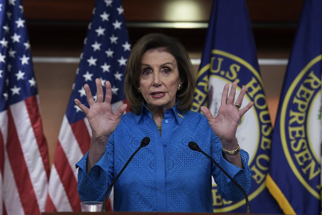 Če Nancy Pelosi ne bi prišla v stik z nekom, ki jo je okužil s koronavirusom, bi bila zdaj na Tajvanu, Kitajska in Amerika pa dobršen korak bliže vojni. FOTO:&nbsp;Lenin Nolly Via Reuters Connect
