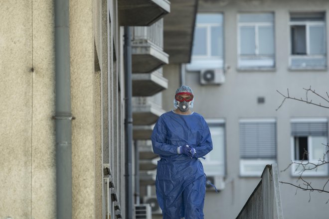 Razmere se tudi na infekcijski kliniki umirjajo. FOTO: Voranc Vogel/Delo
