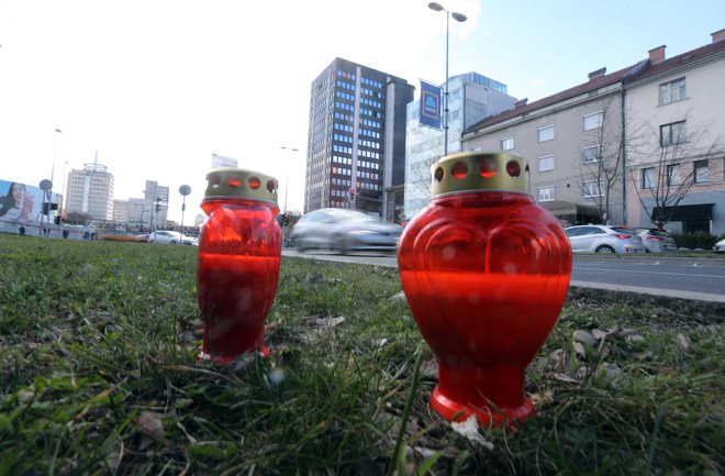 Ženska je izstopila iz vozila, ko je bila za njim, je to zdrselo vzvratno in jo povozilo. (Fotografija je simbolična)&nbsp;FOTO: Igor Mali/Slovenske novice
