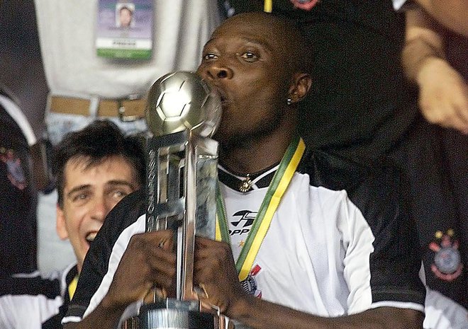 Freddy Rincon si je v majici Corinthiansa leta 2000 priigral naslov svetovnega klubskega prvaka. FOTO: Vanderlei Almeida/AFP
