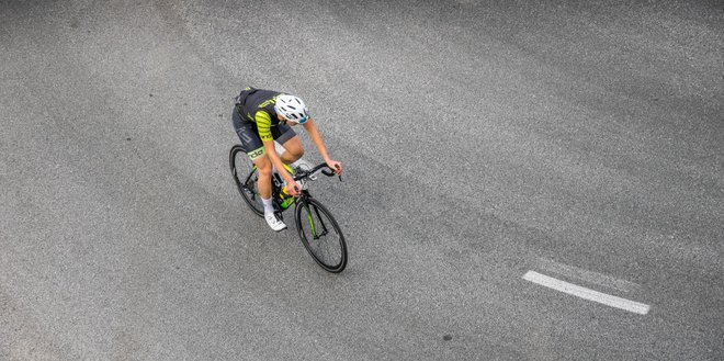 Svojemu ljubljenemu kolesu, s katerim ste nekoč preživeli nepozabne ure in ure, boste podaljšali življenjsko dobo, spet boste uživali. FOTO: Arhiv Polet/Delo/Kočevsko
