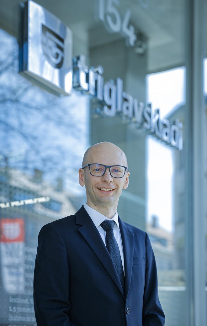 Benjamin Jošar izpostavlja dva investicijska trenda, trajnostno in tematsko investiranje. FOTO: Jože Suhadolnik/Delo
