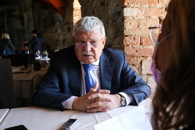 Sándor Csányi pravi, da se o selitvi sedeža združene banke iz Maribora v Ljubljano še niso odločili. Foto Črt Piksi/Delo
