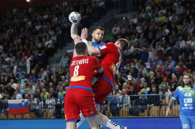 Aleks Vlah je v Celju pokazal veliko želje in znanja, ni pa mogel preprečiti usodnih petih minut proti Srbiji. FOTO:&nbsp;Jure Eržen
