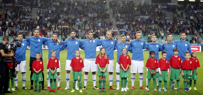 Slovenska nogometna reprezentanca bo čez poldrugi mesec spet v središču pozornosti, ko bo igrala ligi narodov. FOTO: Roman Šipić/Delo
