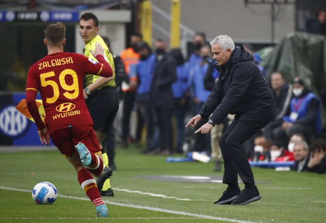 Jose Mourinho med tekmo Interja in Rome. FOTO: Alessandro Garofalo/Reuters
