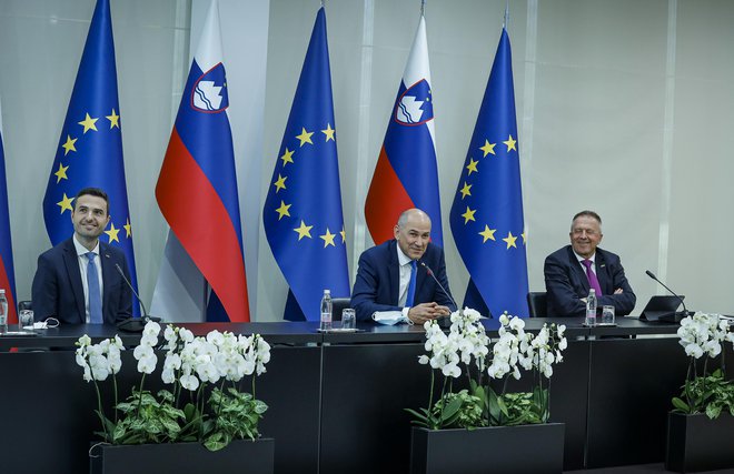 Vlada&nbsp;bi&nbsp;utegnila odločati tudi o morebitnem podaljšanju več ukrepov za blažitev učinkov podražitve energentov in električne energije, ki se z aprilom iztekajo. FOTO: Jože Suhadolnik/Delo
