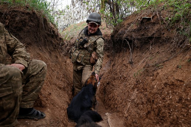 »Spopadi se nadaljujejo,« piše v današnjem poročilu generalštaba ukrajinske vojske. FOTO: Sergi Nužnenko/Reuters
