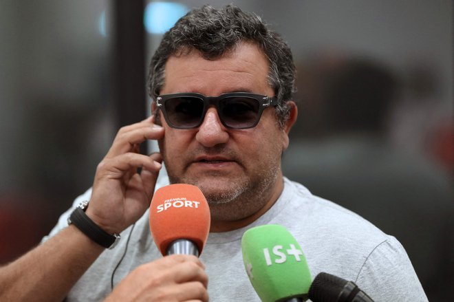 V Italiji rojeni in na Nizozemskem odraščajoči Mino Raiola je imel sloves trdega pogajalca, ki je za nogometaše vedno iztržila najbolje denartne zahteve. FOTO: Valery Hache/AFP
