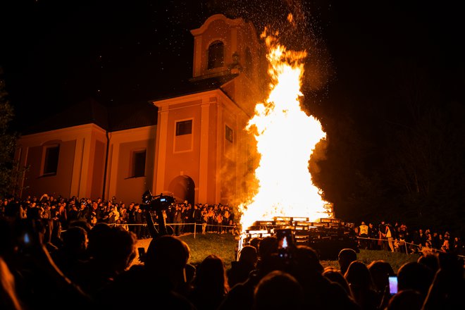 Letošnji kres na Rožniku. FOTO:&nbsp;Črt Piksi/Delo
