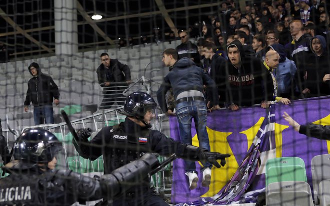 Tekma med Mariborom in Koprom je imela tretji polčas. FOTO: Blaž&nbsp;Samec
