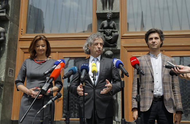 Tanja Fajon ministrske kandidate SD usklajuje z Robertom Golobom in svojo poslansko skupino. FOTO:&nbsp;Jože Suhadolnik/Delo
