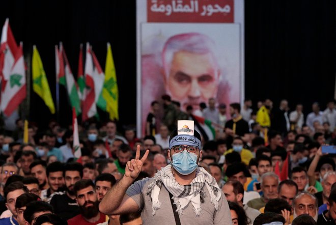 Podporniki šiitskega gibanja Hezbolah Foto Anwar Amro/AFP
