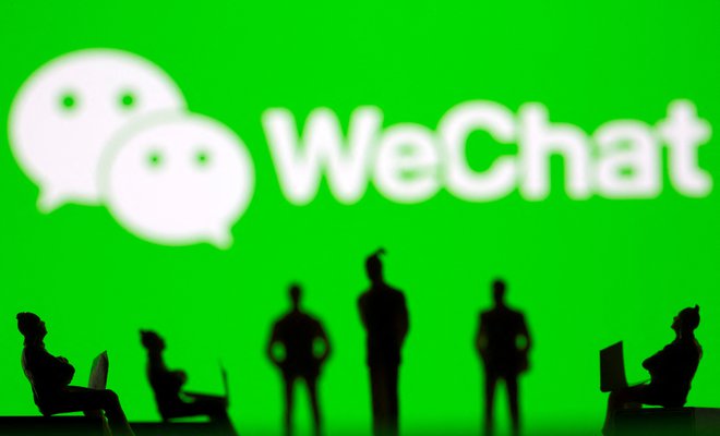 Wechat, paradna aplikacija kitajske družbe Tencent, je pravzaprav hibrid med revolutom, whatsappom, Airbnb-jem, Kayak.com ter facebookom.

FOTO: Dado Ruvić/Reuters
