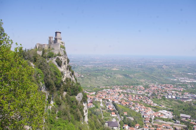 San Marino, pod njim San Marino. FOTO: Grega Kališnik
