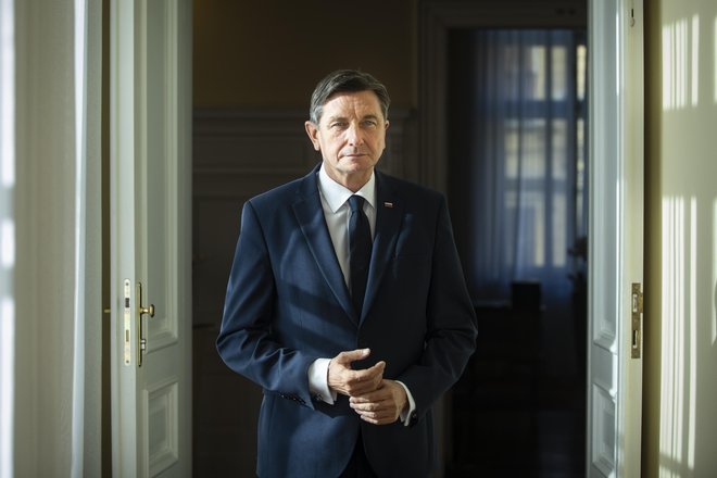 Takoj po obvestilu državnega zbora, da so imenovani vodje poslanskih skupin, bo Pahor sklical posvetovanja z vodji poslanskih skupin in z njimi opravil razgovor za novega mandatarja. FOTO: Voranc Vogel/Delo
