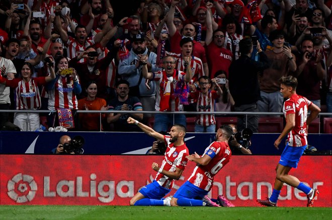 Yannick Ferreira-Carrasco se je takole veselil odločilnega gola na mestnem derbiju v Madridu. FOTO: Pierre-philippe Marcou/AFP
