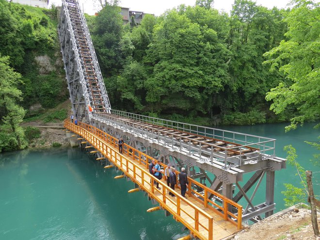 Most čez Neretvo so temeljito obnovili. FOTO: Bojan Rajšek/Delo
