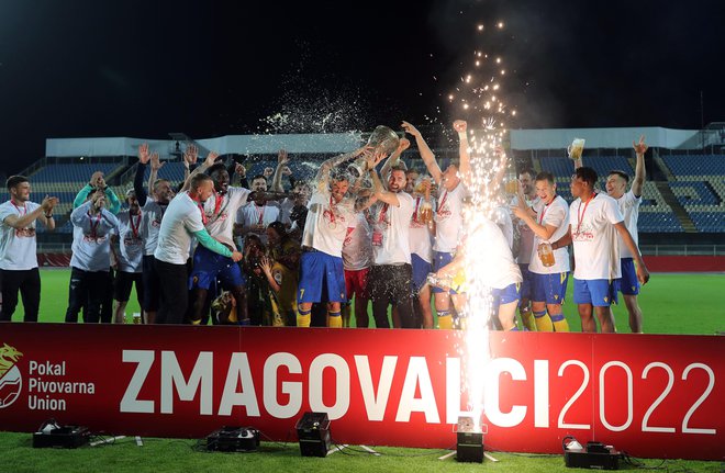 Koper je četrtič osvojil pokal, tretjič v Celju. FOTO: Blaž Samec
