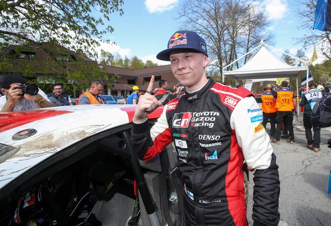 Kalle Rovanperä se je minuli konec tedna dokazoval tudi v driftanju. FOTO: Damir Senčar/AFP
