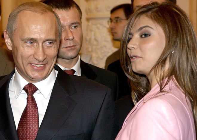 Ena redkih skupnih fotografij Vladimirja Putina in Aline Kabajeve FOTO: Reuters Connect
