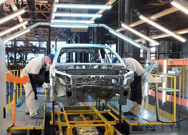 Renault prepušča avtomobilskega proizvajalca Avtovaz ruskemu vodenju. FOTO: Gleb Stolyarov/Reuters
