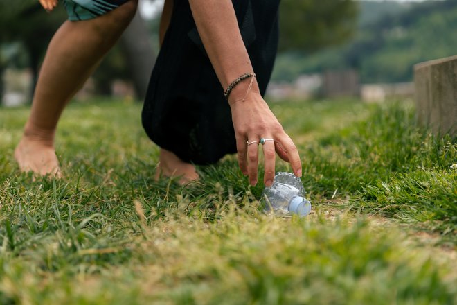 Na slovenski obali približno 437 odpadkov na vsakih 100 metrov obaleČiščenje strunjanske plaže. FOTO: IKEA
