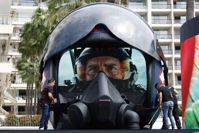Jutri bodo vse oči uprte predvsem v Toma Cruisa in njegov novi film Top Gun: Maverick. FOTO: Sarah Meyssonnier/Reuters
