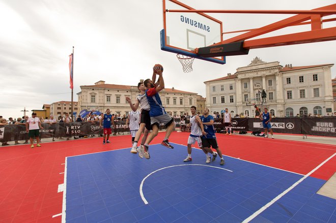 Potem ko je Fiba potrdila izključitev Rusije in Belorusije, si je nastop na svetovnem prvenstvu v košarki 3x3 prislužila Slovenija. FOTO: Kzs.si
