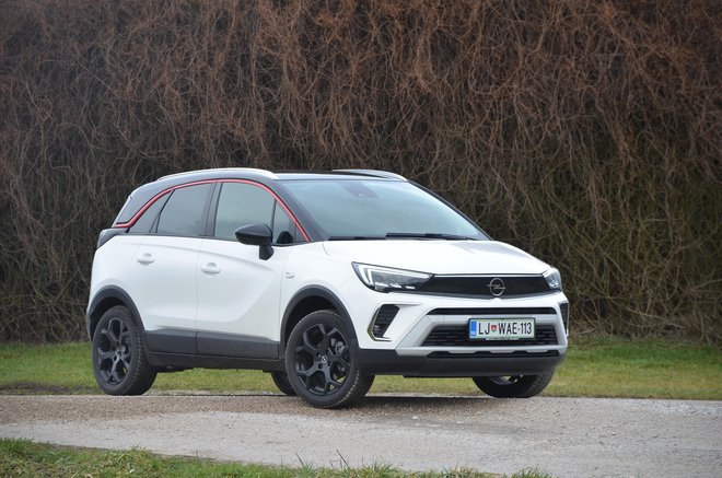 Opel crossland je mali križanec, ki se zdaj postavlja predvsem z bolj svežo zunanjo pojavo.

FOTO: Gašper Boncelj
