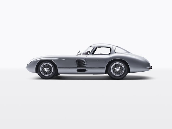 Pri novem rekorderju gre za model 300 SLR coupe uhlenhaut. FOTO: Mercedes-Benz/ Daimler
