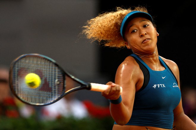 Naomi Osaka se je opravičila ljubiteljem tenisa v Franciji. FOTO: Susana Vera/Reuters
