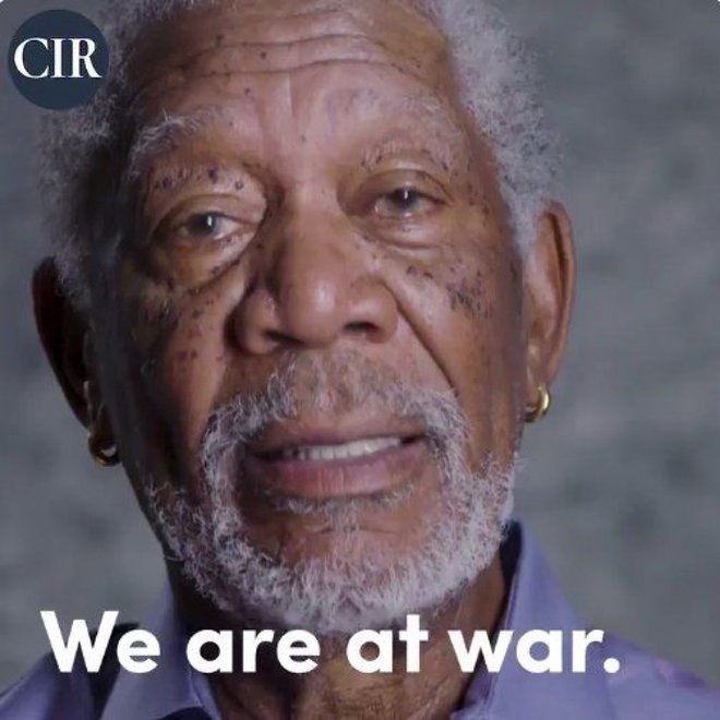 V Kremlju niso pozabili videa Morgana Freemana iz leta 2017, v katerem je povedal, da Rusija kuje zaroto proti ZDA. Foto posnetek zaslona
