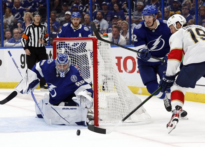 Vratar branilca naslova v NHL Tampe Bay Andrej Vasilevskij je v izjemni formi. V polfinalni seriji je v štirih tekmah ubranil kar 151 strelov od 154. FOTO: Kim Klement/Usa Today Sports
