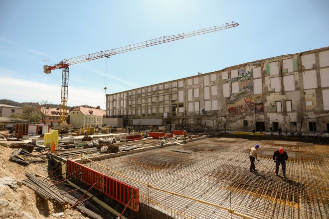 Prenavljanje avtonomne tovarne Rog letos aprila FOTO:&nbsp;Črt Piksi
