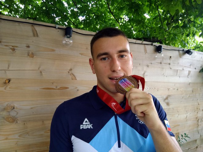 Patrik Divković se je z evropskega prvenstva olimpijskega združenja WT v Manchestru vrnil z bronasto kolajno. FOTO: Miha Šimnovec
