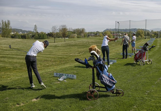Golf igrišče Trnovo z razgledom na Ljubljanski grad je tudi domači vadbeni teren najuspešnejše slovenske golfistke Pie Babnik. FOTO:&nbsp;Blaž Samec/Delo
