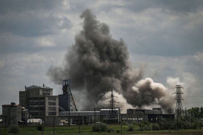 Ruska invazija na vzhodu Ukrajine se stopnjuje. FOTO: Aris Messinis/Afp
