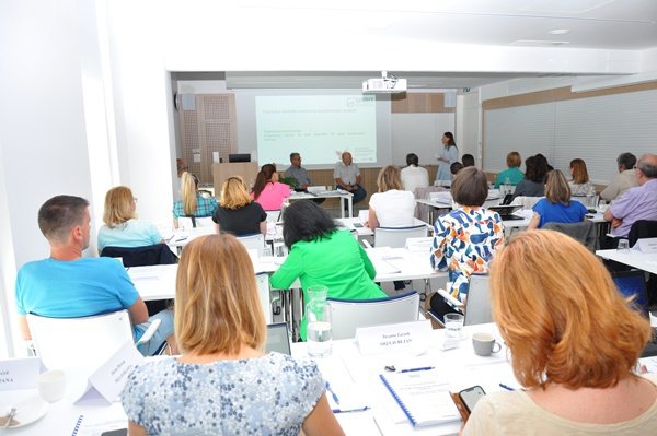 Vsi standardi za sisteme vodenja izpostavljajo kompetence in ozaveščenost zaposlenih kot dva od temeljnih pogojev za uspešno delovanje organizacij. FOTO: SIQ
